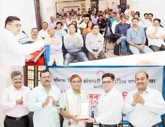 लोकतांत्रिक